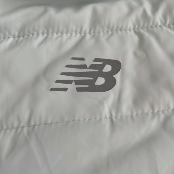 New Balance light puffer jacket - Picture 3 of 4